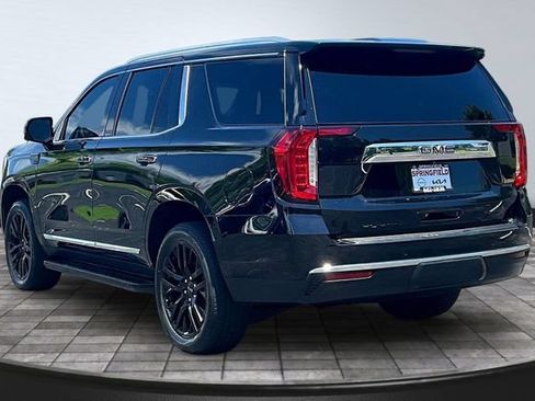Used 2023 GMC Yukon SLT w/ SLT Premium Package AWD/4WD image 4