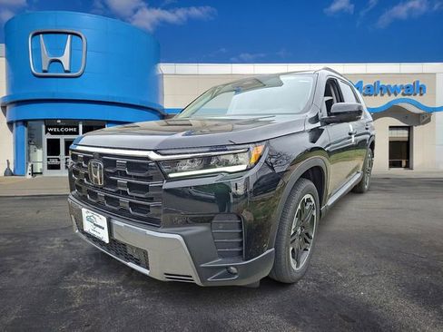 New 2026 Honda Pilot Touring image 1
