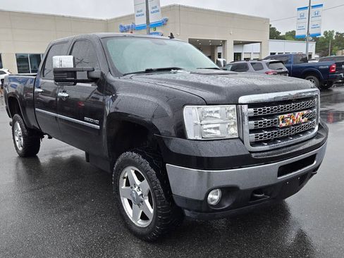 Used 2013 GMC Sierra 2500 SLE w/ HD SLE Premium Package AWD/4WD image 3
