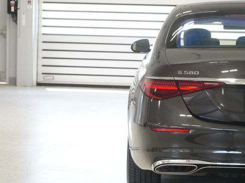 Certified 2026 Mercedes-Benz S 580 4MATIC Sedan image 9