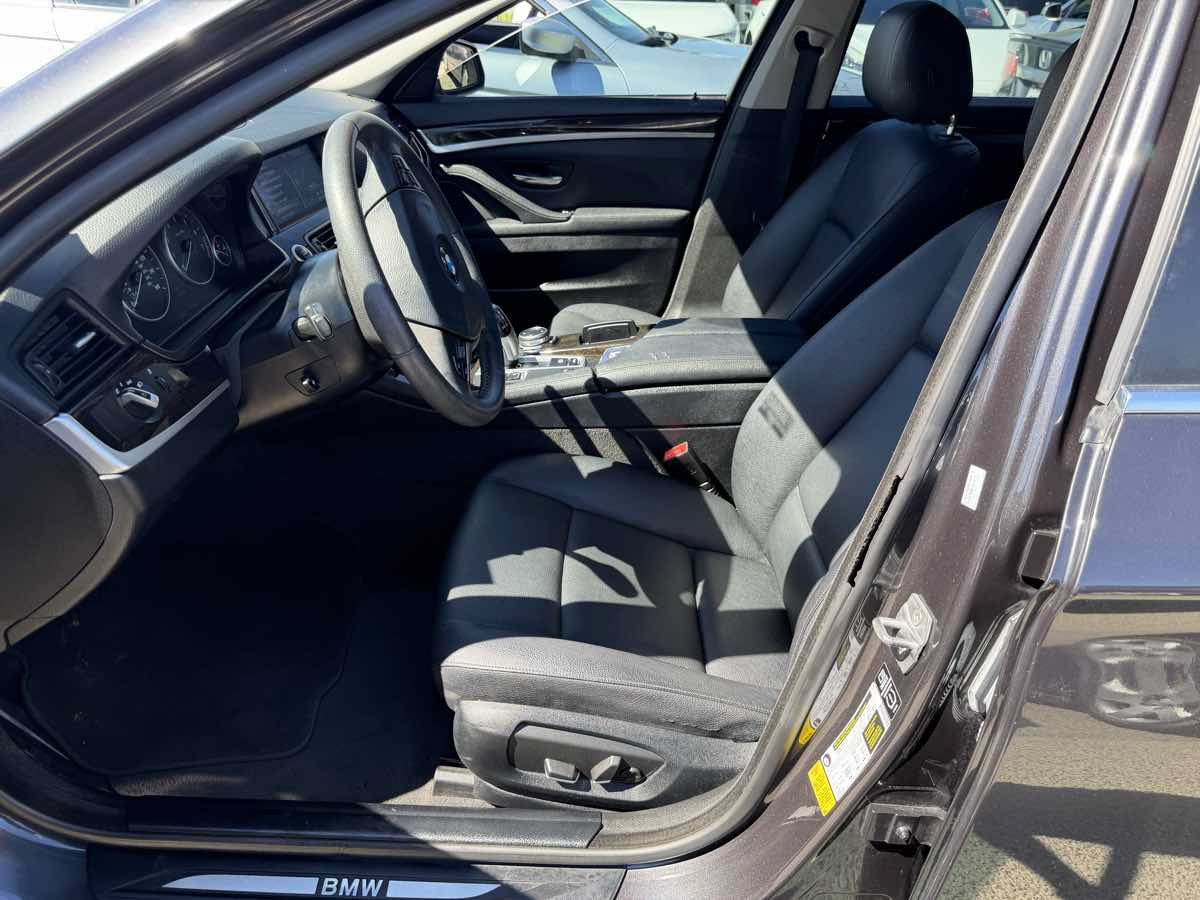 Used 2014 BMW 528i Sedan RWD image 23