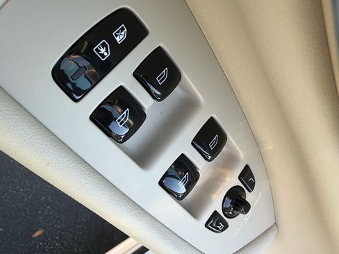 Certified 2024 Volvo XC90 B5 Core w/ Protection Package Premier image 25