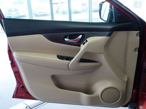 Used 2017 Nissan Rogue S w/ Appearance Package image 21