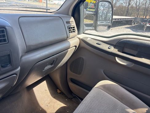 Used 2002 Ford F250 XLT image 17