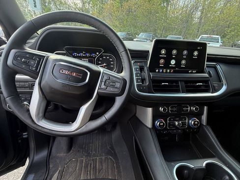 Used 2021 GMC Yukon SLT w/ SLT Premium Package AWD/4WD image 11