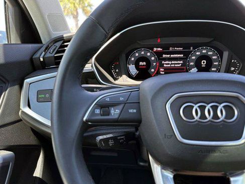 Certified 2025 Audi Q3 2.0T Premium AWD/4WD image 29