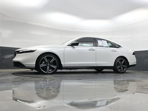 Used 2024 Honda Accord Sport image 29