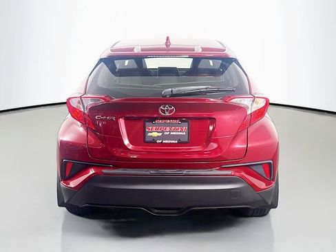 Used 2019 Toyota C-HR LE FWD image 7