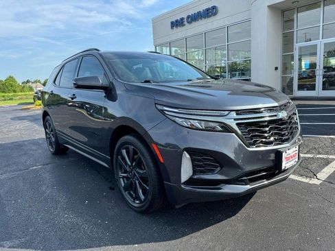 Used 2023 Chevrolet Equinox RS w/ RS Leather Package FWD image 2