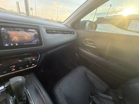 Used 2019 Honda HR-V EX-L image 12