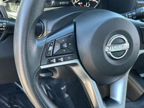 Used 2023 Nissan Altima 2.5 SV image 23