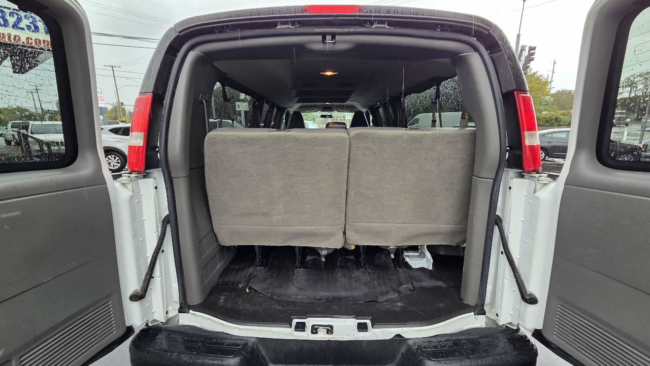 Used 2020 Chevrolet Express 3500 LS RWD image 19