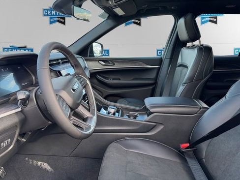 New 2026 Jeep Grand Cherokee Altitude AWD/4WD image 10