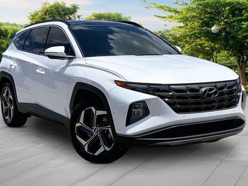 Used 2022 Hyundai Tucson Limited w/ Cargo Package AWD/4WD image 3