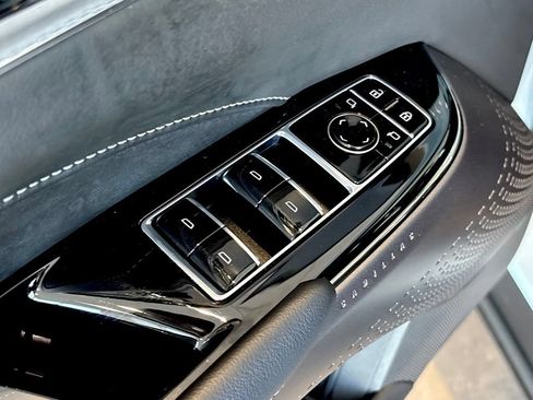 Used 2024 Cadillac Lyriq Tech RWD image 24