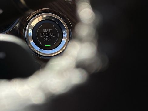 Used 2024 Cadillac XT6 Premium Luxury w/ Platinum Package image 15