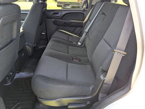 Used 2014 GMC Yukon SLE image 26