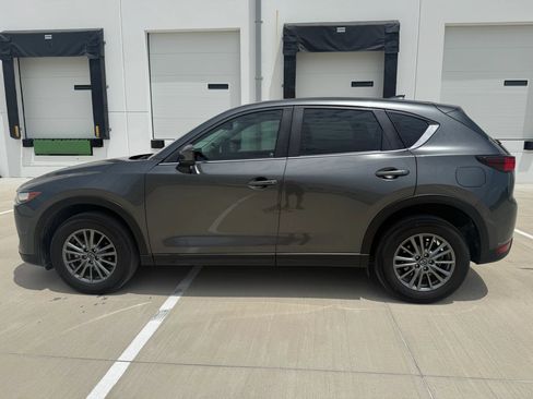Used 2017 MAZDA CX-5 Touring w/ Preferred Equipment Package FWD image 6