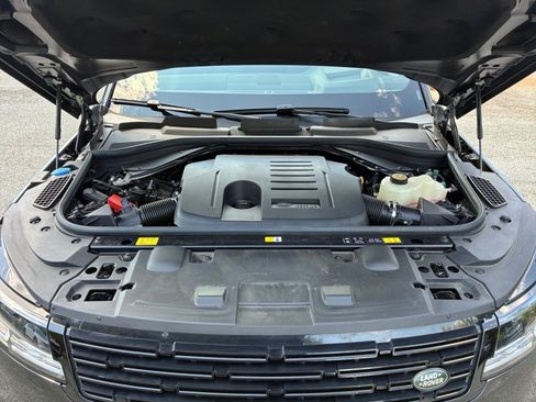 Certified 2025 Land Rover Range Rover Sport SE AWD/4WD image 16