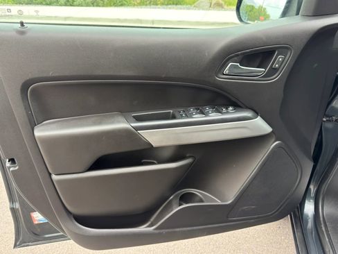 Used 2018 Chevrolet Colorado LT AWD/4WD image 22