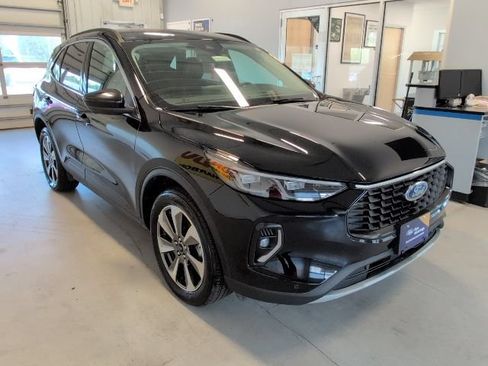 Certified 2024 Ford Escape Platinum AWD/4WD image 7