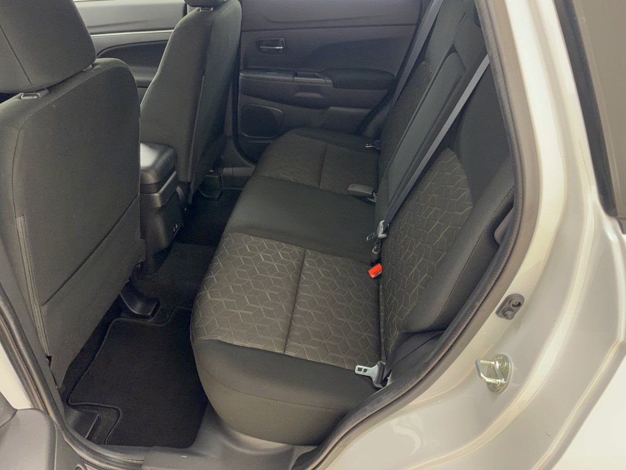 Used 2025 Mitsubishi Outlander Sport LE AWD/4WD image 25