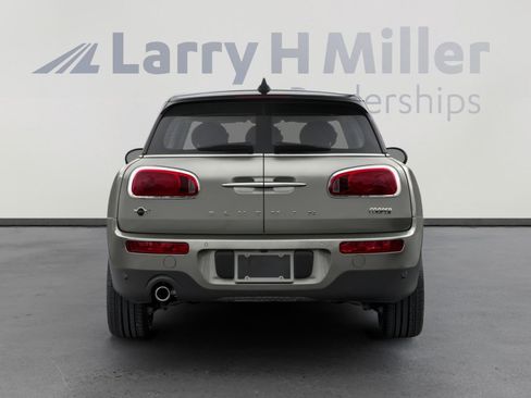 Used 2017 MINI Cooper Clubman FWD image 5