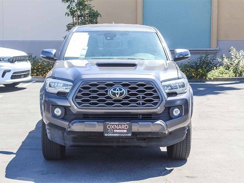 Used 2022 Toyota Tacoma TRD Sport w/ Technology Package image 2