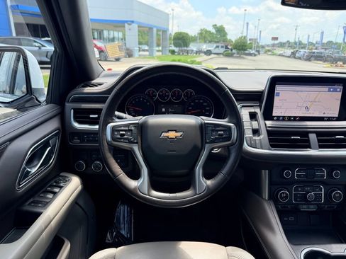 Used 2021 Chevrolet Tahoe LT w/ LT Signature Package RWD image 15