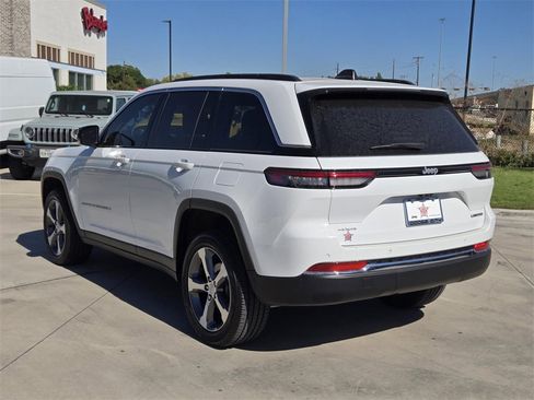 Used 2024 Jeep Grand Cherokee Limited image 4