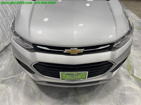 Used 2017 Chevrolet Trax LT w/ Sun & Sound Package image 18