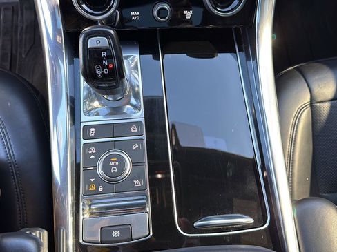 Used 2019 Land Rover Range Rover Sport Supercharged image 18