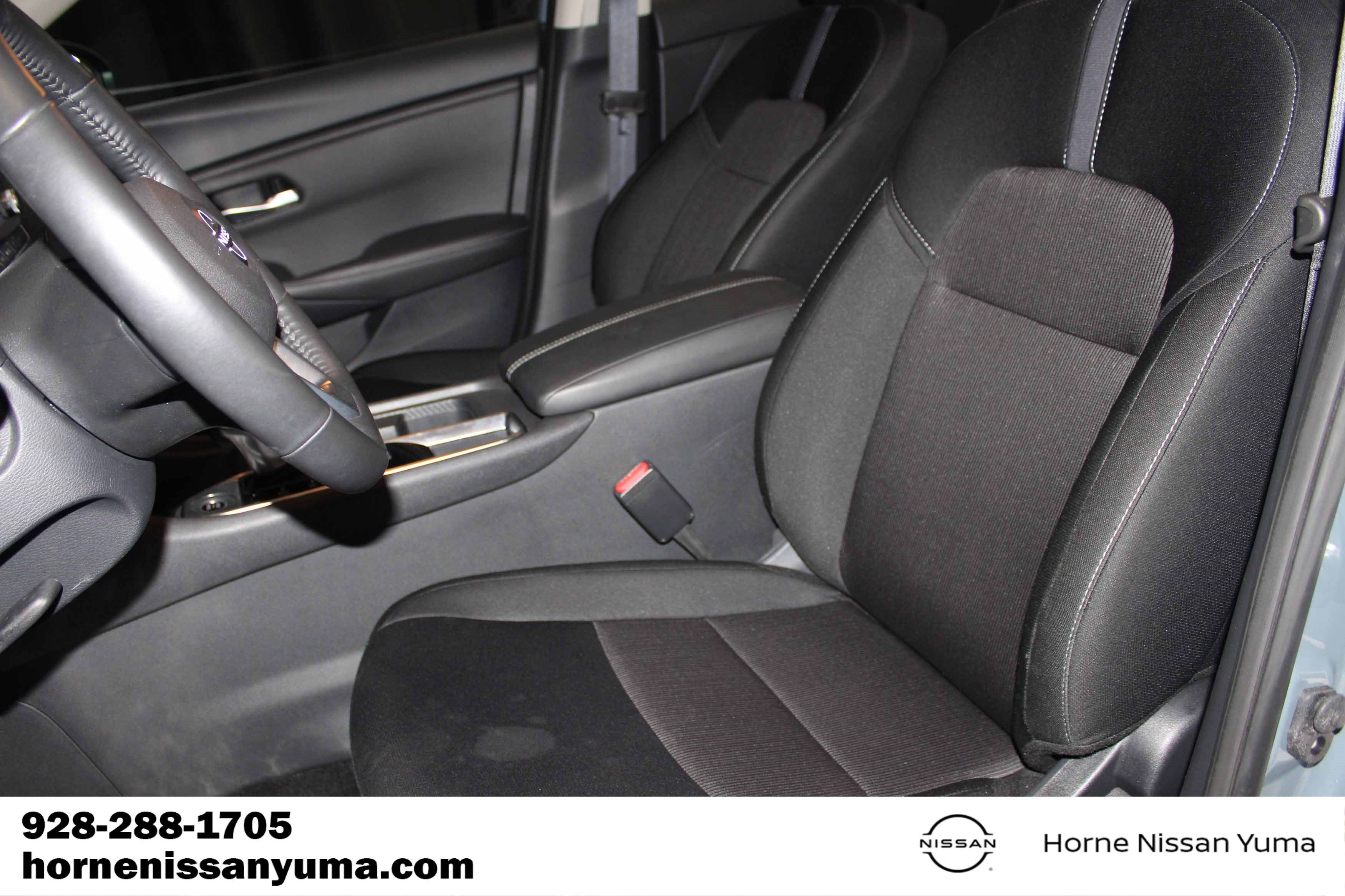 Certified 2025 Nissan Sentra SV w/ All-Weather Package FWD image 4