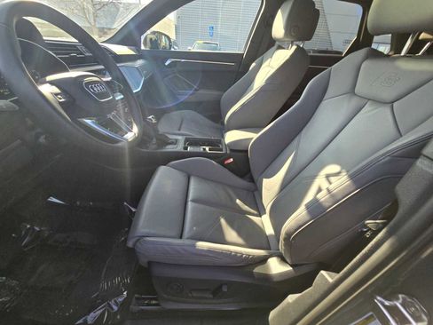 Certified 2025 Audi Q3 2.0T Premium image 24