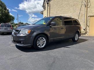 Used 2019 Dodge Grand Caravan SXT image 1