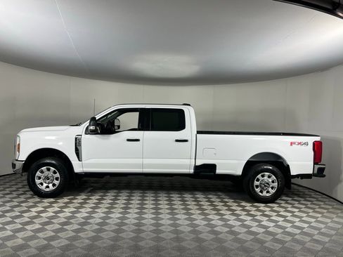Used 2024 Ford F350 XLT w/ FX4 Off-Road Package image 10