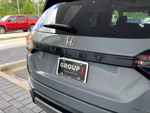 Used 2023 Honda Pilot Elite image 33