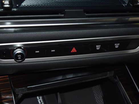 New 2026 BMW X5 xDrive40i w/ Executive Package image 12