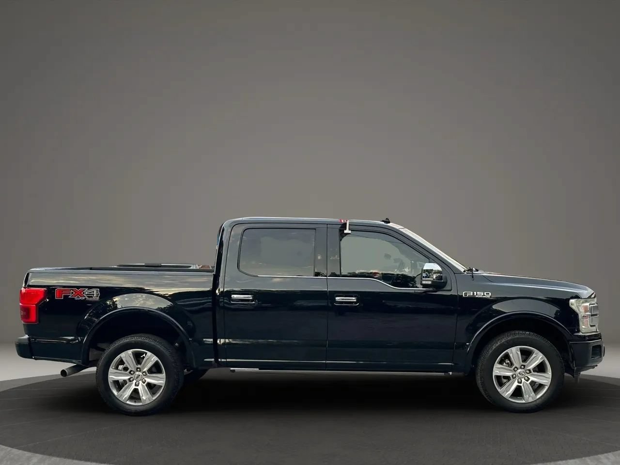 Used 2019 Ford F150 Platinum w/ Trailer Tow Package AWD/4WD image 2