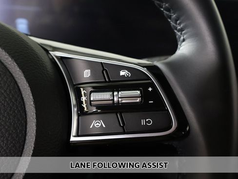 Certified 2025 Kia Seltos S image 4