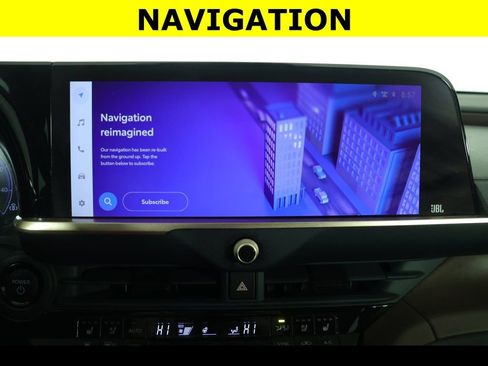 Used 2023 Toyota Crown Limited image 8