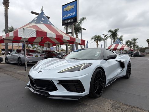 Used 2021 Chevrolet Corvette Stingray Premium Cpe w/ Z51 Performance Package RWD image 4