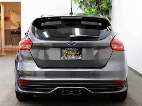 Used 2016 Ford Focus ST w/ Equipment Group 402A FWD image 4