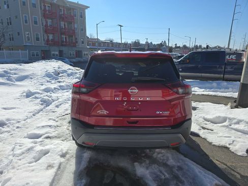 Used 2023 Nissan Rogue SV w/ SV Premium B Package image 7