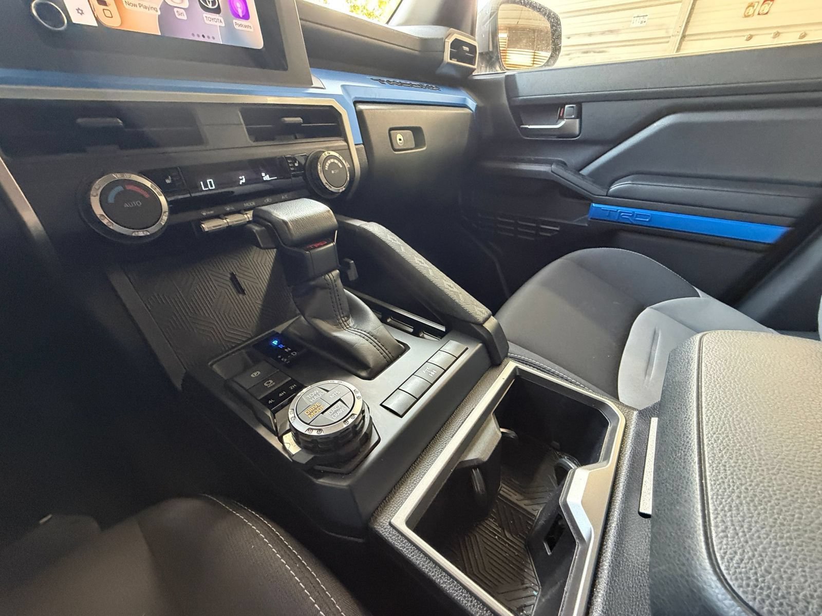 Used 2025 Toyota Tacoma TRD Off-Road AWD/4WD image 39