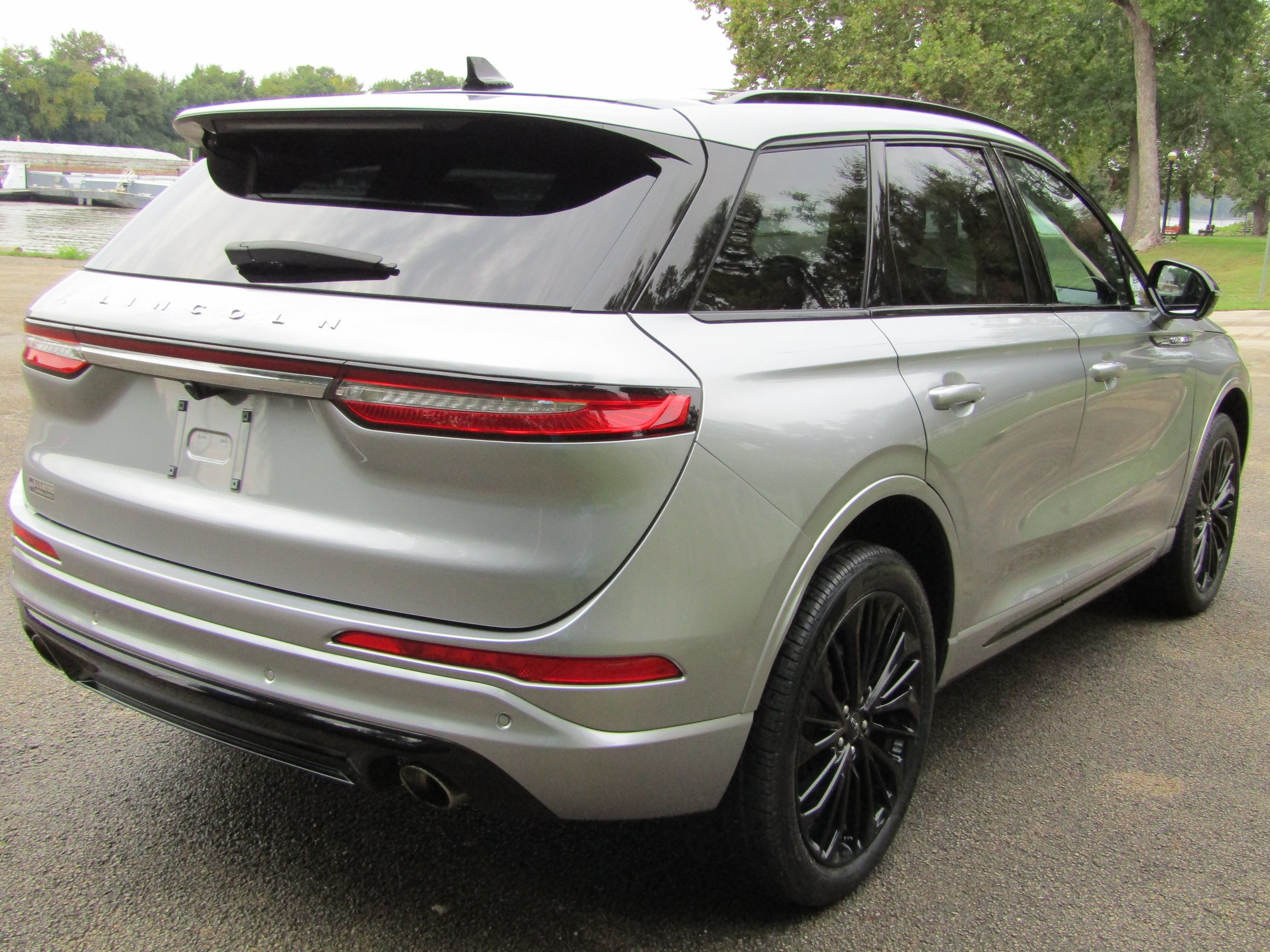 Used 2024 Lincoln Corsair Reserve w/ Equipment Group 201A AWD/4WD image 4