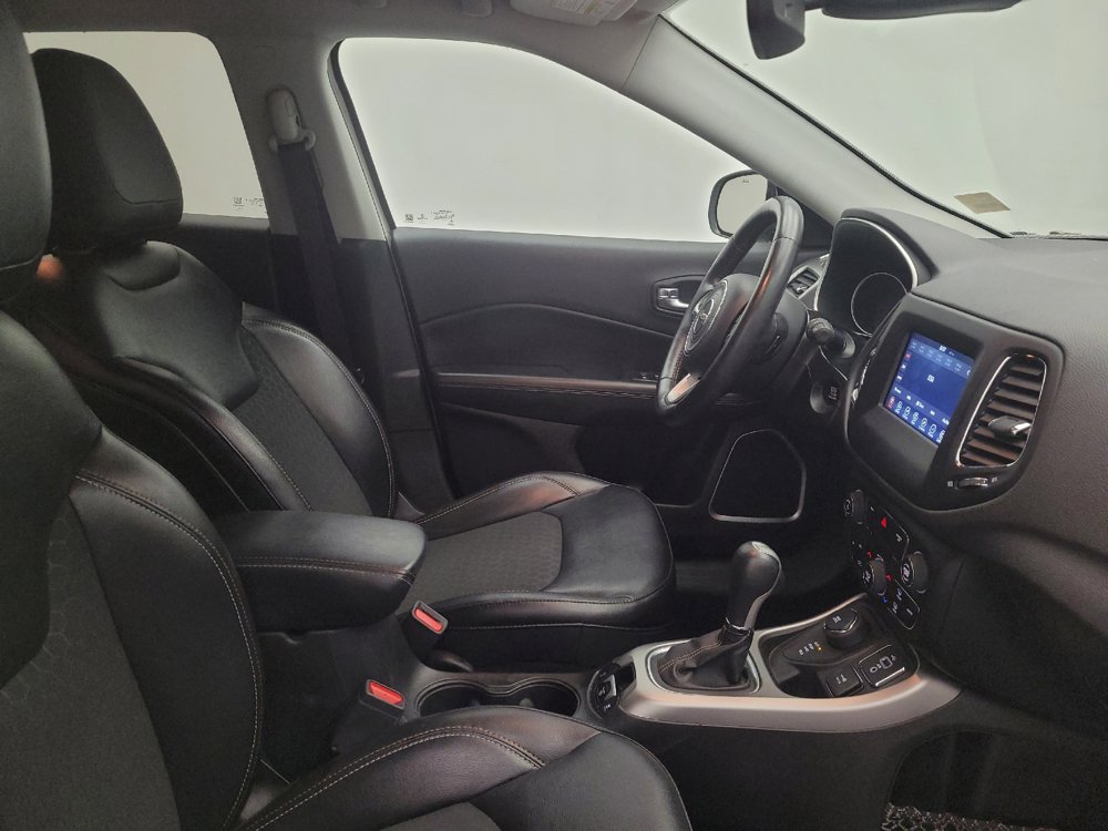 Used 2018 Jeep Compass Latitude w/ Popular Equipment Group AWD/4WD image 21