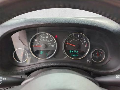 Used 2014 Jeep Wrangler Unlimited Sahara w/ Connectivity Group image 15