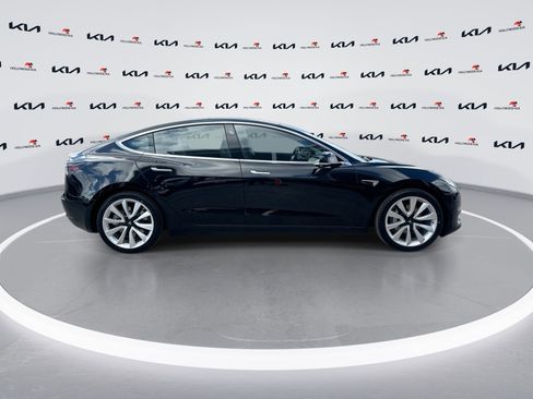 Used 2019 Tesla Model 3 Standard Range Plus image 9
