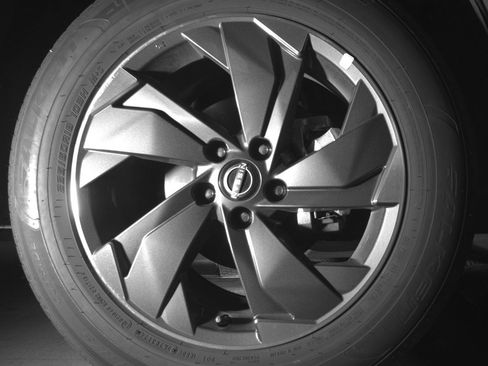 Used 2025 Nissan Rogue SV image 10